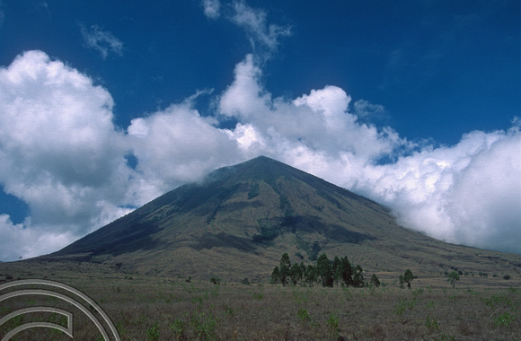 T7719. Mount Gunung Inerie. Flores. Indonesia. 13th September 1998