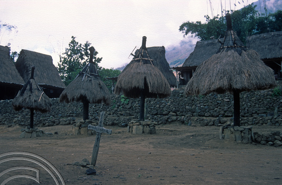 T7723. Traditional Ngada village near Moni. Flores. Indonesia. September 1998
