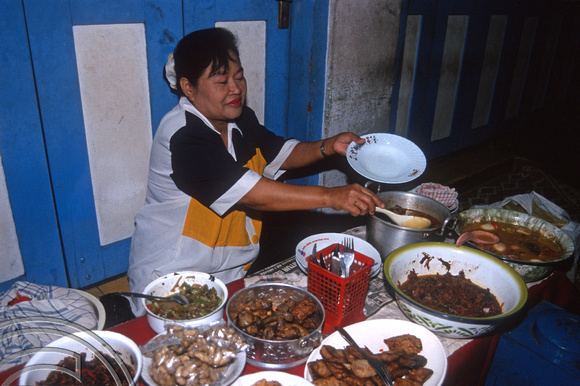 T8341.  Night time food stall Yogyakarta. Java. Indonesia. December 1998