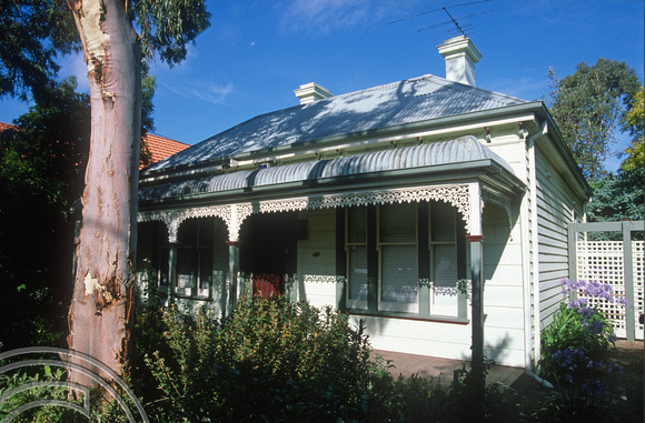 T8457. Victorian bungalow. Melbourne. Australia. December 1998