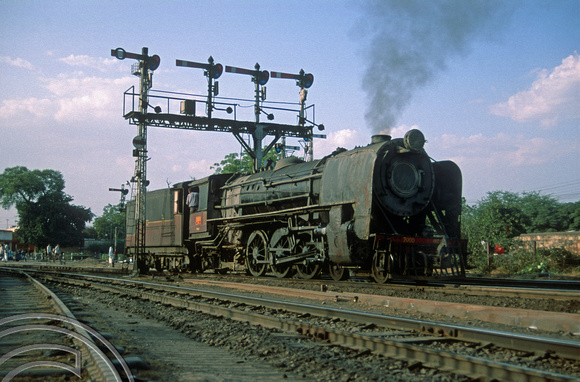 FR0034. YP 4-6-2 No 2000. Jaipur. Rajasthan. India. 29.10.1991