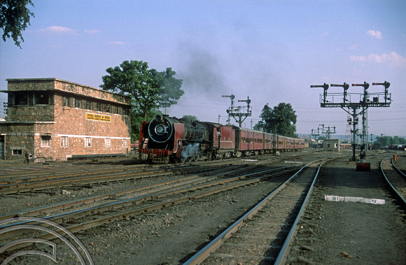 FR0062. YP 4-6-2 No 2220. Southbound passenger train. Jaipur. Rajasthan. India. 30.10.1991