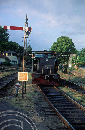 FR0144. Y Class 0-6-0 shunter. 701. Galle. Sri Lanka. 20th February 1992