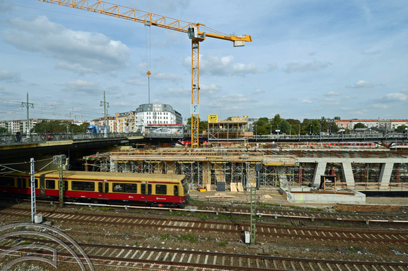 DG194989. Rebuilding Warschauer Straße station. Berlin. Germany. 24.9.14.