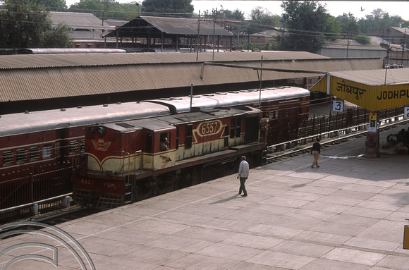 FR0197. YDM4 No 6557. Shunting stock. Jodhpur. Rajasthan. India. 10.11.1991