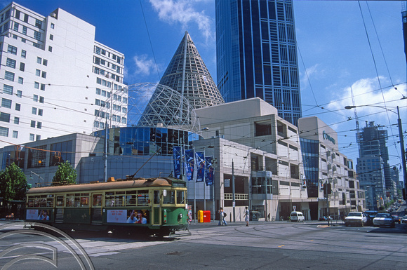T8650. Streetlife. Melbourne. Victoria. Australia. January 1999