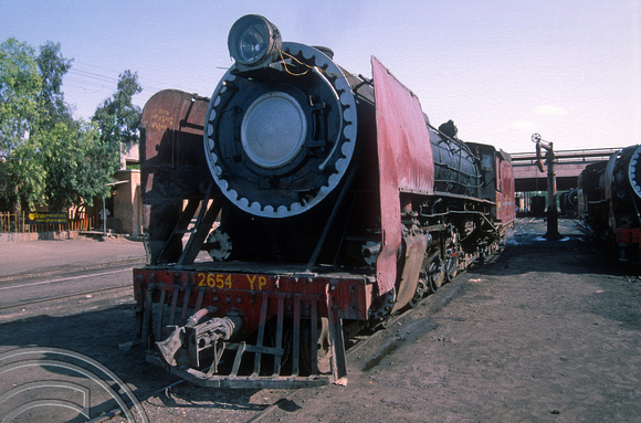 FR0067. YP 4-6-2 No 2654. Jaipur. Rajasthan. India. 30.10.1991
