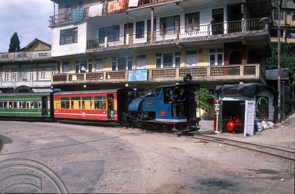 FR0307. 0-4-0ST No 780. 14.20 to Kurseong. Darjeeling. West Bengal. India. 2nd April 1998