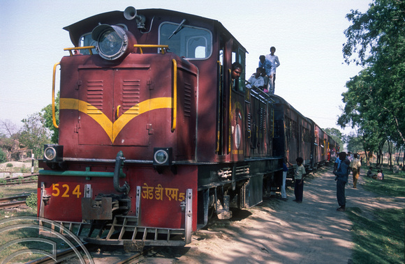 FR0303. ZDM5 No 524 Marshalling its train. Janakpur. Nepal. 13th April 1998