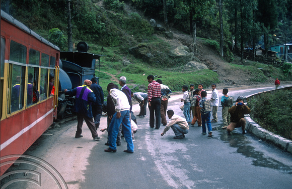 FR0338. 0-4-0ST No 802. Off the rails! Sonada. Sonada. West Bengal. India. 6th April 1998