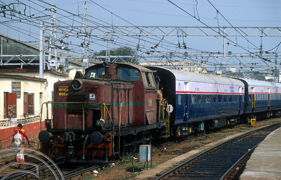FR0594. WDS4d No 19563. Mumbai CST (Victoria Terminus). Mumbai. Maharashtra . India. 22.02