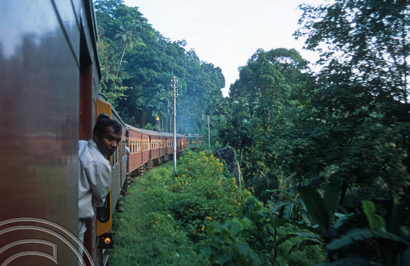 FR0739. On the Colombo - Kandy Intercity Express. Sri Lanka. 30.12.2002