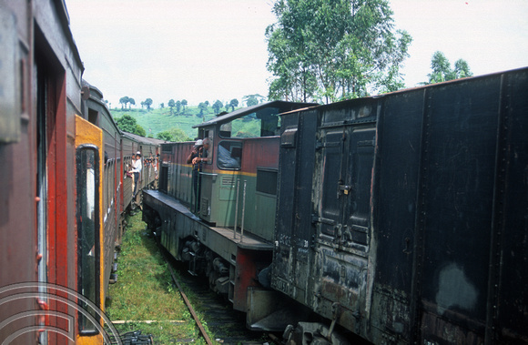 FR0903. M6 No 761 shunting a freight train Kotagala. Hill railway. Sri Lanka. 06.01.2003