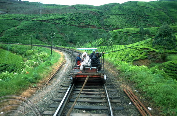 FR0936. Track gang getting a tow from the Podi Menike to Badulla. Hatton. Hill railway. Sri Lanka. 06.01.2003