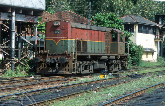 FR0984. M7 809 (Brush 852 of 1981) On shed. Galle. Sri Lanka. 14.01.2003
