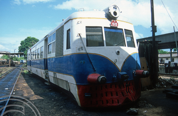 FR0994. T1 railcar No 515. Maradana. Colombo. Sri Lanka. 15.01.2003