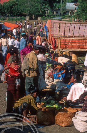 T7823. Market day. Moni. Flores. Indonesia. September 1998