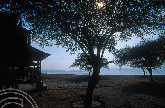 T7876. The main beach. Kanawa Island. Flores. Indonesia. September 1998