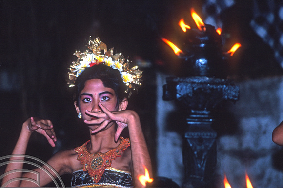 T7990. Balinese dancer. Ubud. Bali. Indonesia. 19th October 1998