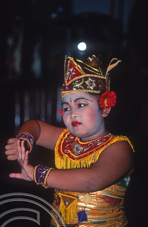 T8004. Young dancer. Lovina. Padangbai. Bali. Indonesia. October 1998