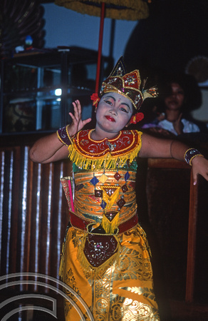 T8008. Young dancer. Lovina. Padangbai. Bali. Indonesia. October 1998