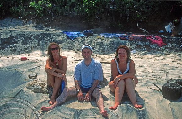 T8032. Alison, Geoff and Lynn. Padangbai. Bali. Indonesia. 22nd October 1998