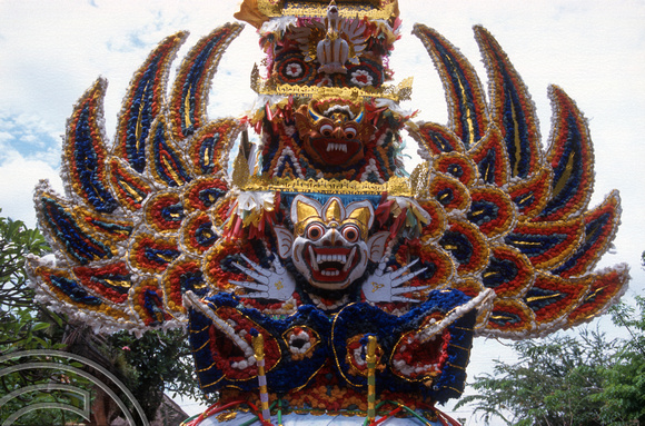 T8051. Cremation statue. Ubud. Bali. Indonesia. 2nd November 1998