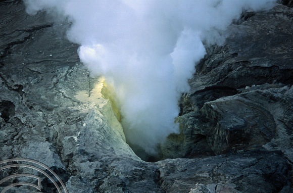 T8191. Crater at Mount Bromo. Java. Indonesia. 19th November 1998
