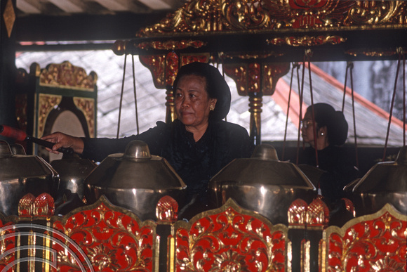 T8232. Gamelan musicians. Sultan's Palace. Yogyakarta. Java. Indonesia. November 1998