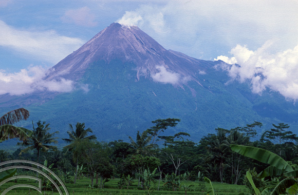 T8290. Mount Merapi, an active volcano. Java. Indonesia. 19th November 1998