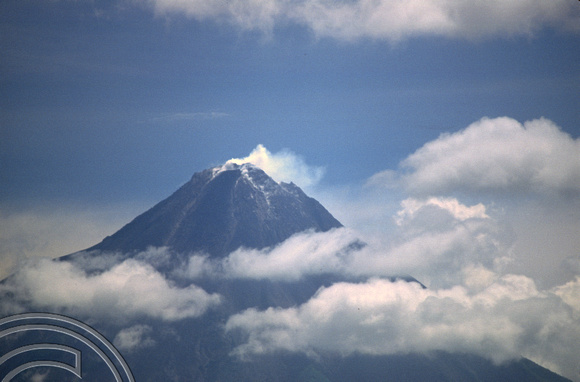 T8285. Mount Merapi, an active volcano. Java. Indonesia. 19th November 1998