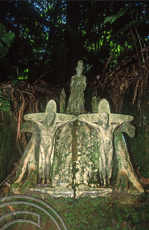 T8683. Statue. William Ricketts Sanctuary. Australia. January 1999