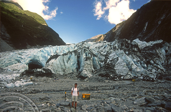 T8962. Glacier seen from its base. Franz Josef Glacier. South Island. New Zealand. 21st February 1999