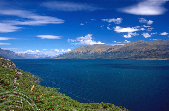 T8981. Lake Wakatipu. South Island. New Zealand. 22nd February 1999
