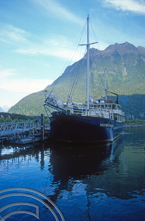 T9051. . The Milford Wanderer. Milford Sound. Fjordland. South Island. New Zealand. 26th February 1999