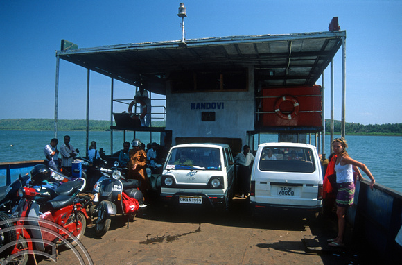 T9406. On the ferry. Siolim. Goa. India. 2nd February 2000