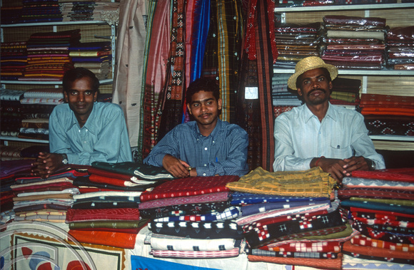 T9909. Orissa Hanicrafts Emporium. Mumbai. India. 23rd February 2000