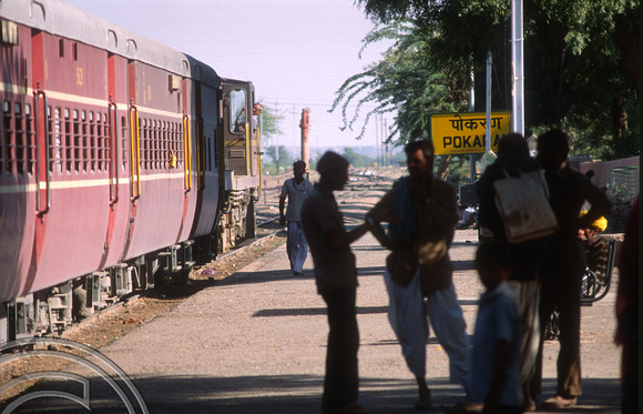T4251. Waiting for the train to leave. Pokaran. Rajasthan. India. 15th December 1993