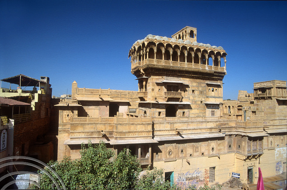 T4289. View of a haveli. Jaisalmer. Rajasthan. India. December 1993