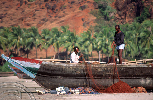 T4425. Loading the fishing nets. Arambol. Goa. India. December 1993.