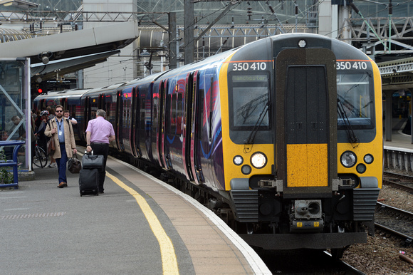 DG182056. 350410. Manchester Piccadilly. 17.6.14.