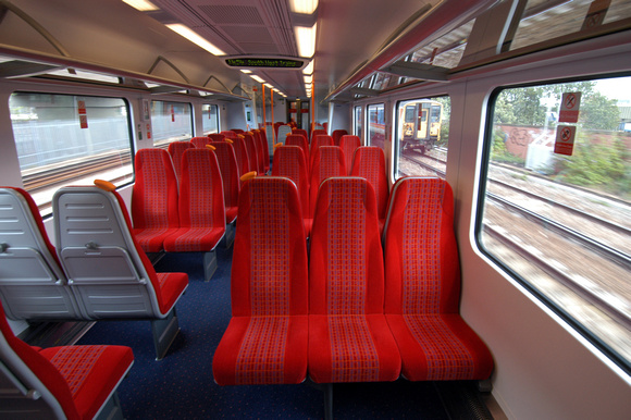 DG01657. Interior. Class 450. 17.8.04.