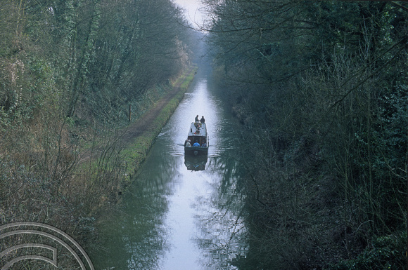 T5463. Narrowboat on the Grand Union canal. Tring. Hertfordshire. England. 1996