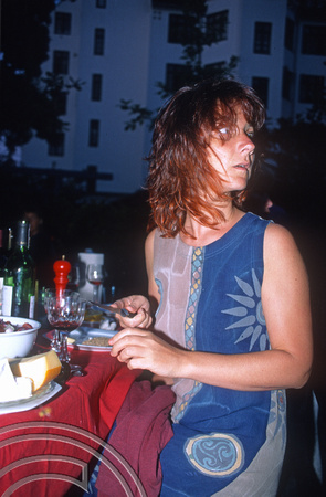 T5359. Lynn eating alfresco at Didi's home in Christianhavn. Copenhagen. Denmark. August 1995