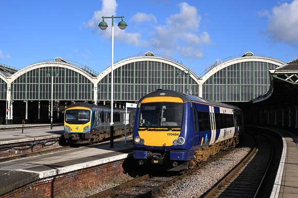 DG429748. 185130. 170454. 1J49. 1402 Scarborough to Sheffield. Hull. 3.10.2024.