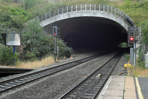 DG375871. Tesco tunnel. Gerrards Cross. 3.8.2022.