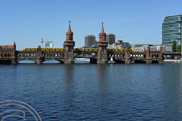 DG369795. Oberbaum Bridge. Berlin. Germany. 9.5.2022.