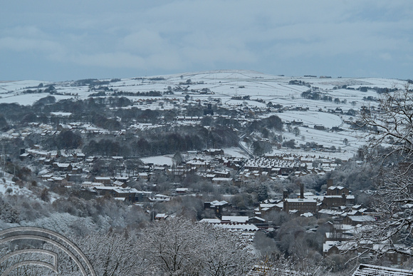 DG433296. Snow over Sowerby Bridge. West Yorkshire. 18.11.2024.