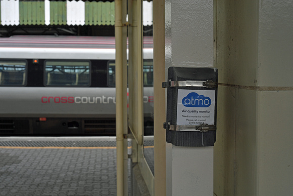 DG377309. Air quality monitor. Bristol Temple Meads. 24.8.2022.