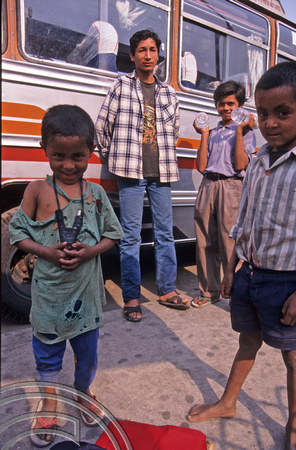 T7055. Beggar kids. Kathmandu. Nepal. 1998.